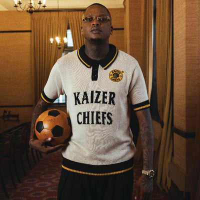 Kaizer Chiefs Iconic Ivory Knit Short Sleeve Jersey - Breathable Cotton Comfort