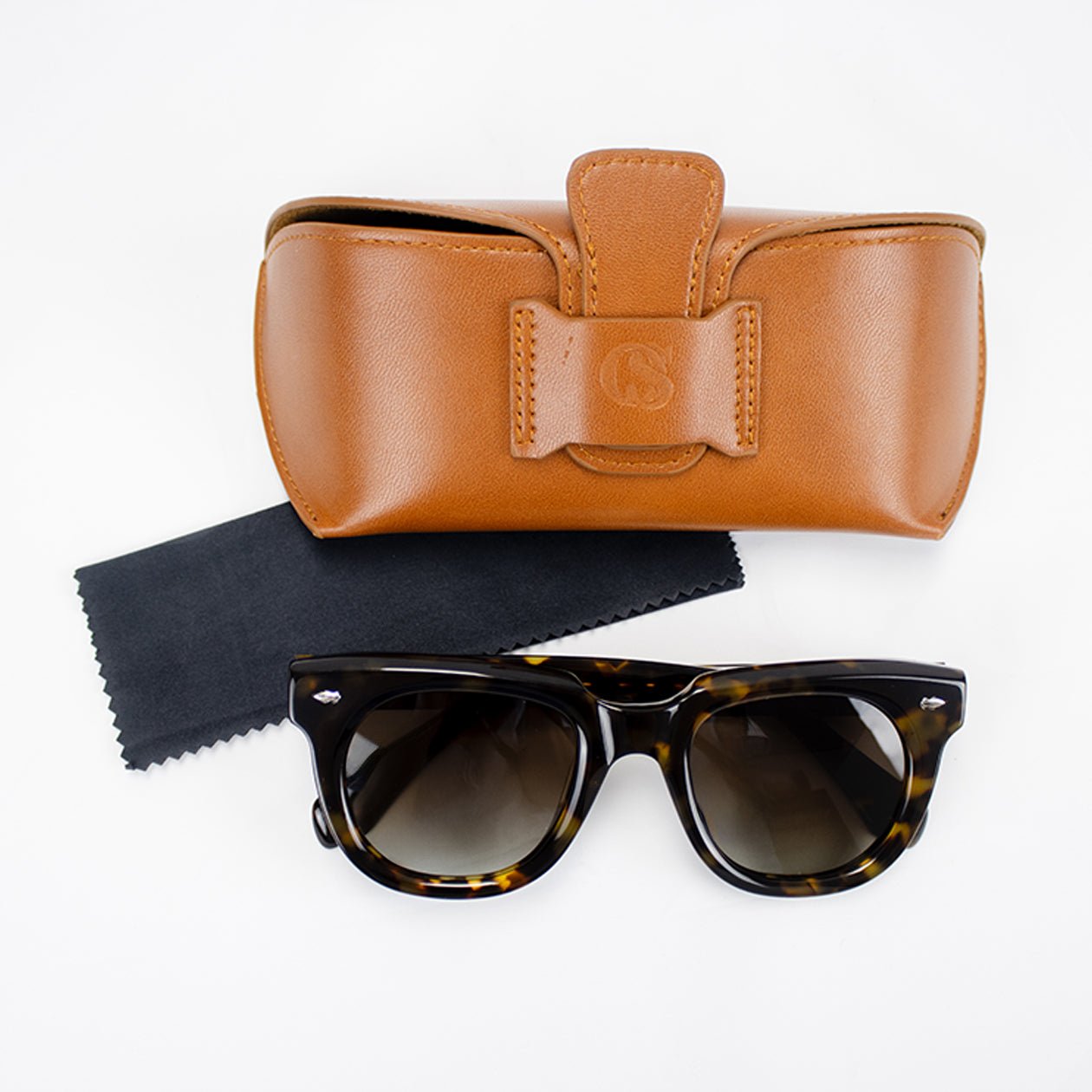 Classic Tortoise Shell Sunglasses: Polarized Lenses, Durable Acetate Frame for Style