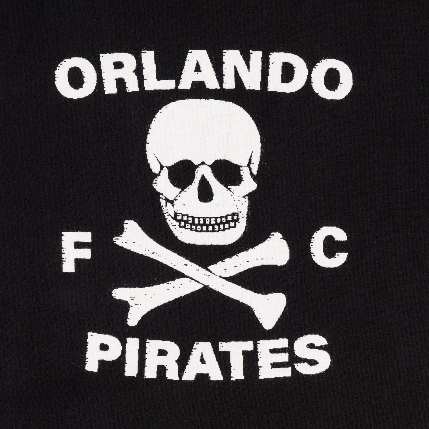 Soft Cotton Orlando Pirates Graphic Tee: Distressed Skull and Crossbones Crewneck Shirt