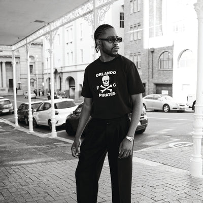 Soft Cotton Orlando Pirates Graphic Tee: Distressed Skull and Crossbones Crewneck Shirt